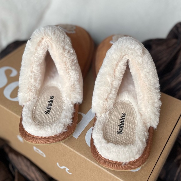 NIB Soludos Llama Cozy Slipper in Tan - Picture 7 of 8